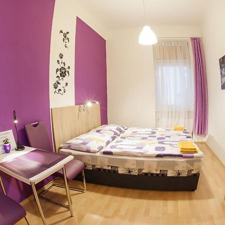 Apartmany - Penzion Smetanka Ceske Budejovice Dış mekan fotoğraf