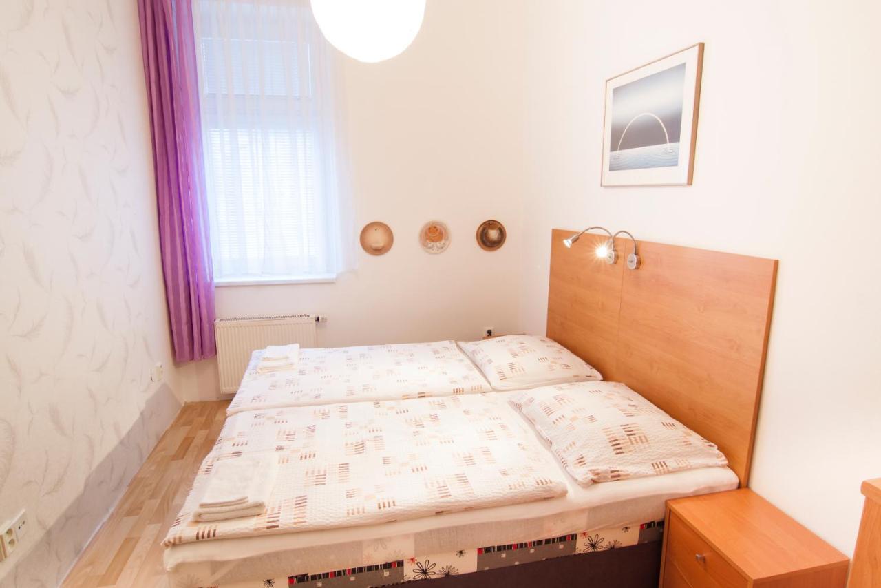 Apartmany - Penzion Smetanka Ceske Budejovice Dış mekan fotoğraf